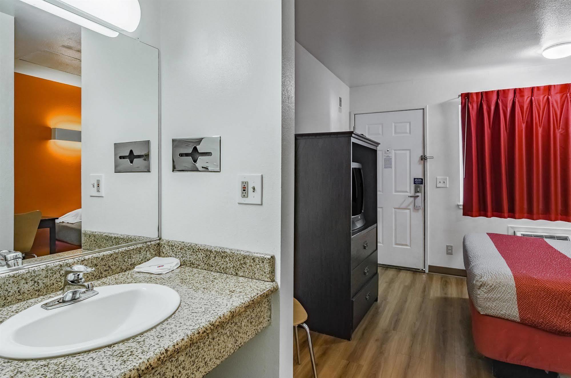 Motel 6-Portland, Or - Gresham Ngoại thất bức ảnh